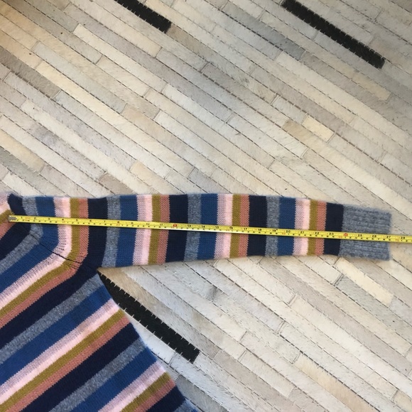 LOFT Sweater. NWT - Picture 11 of 11